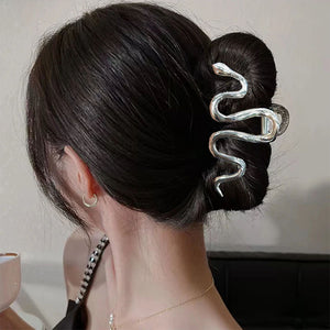 Metallic Snake Hair Claw