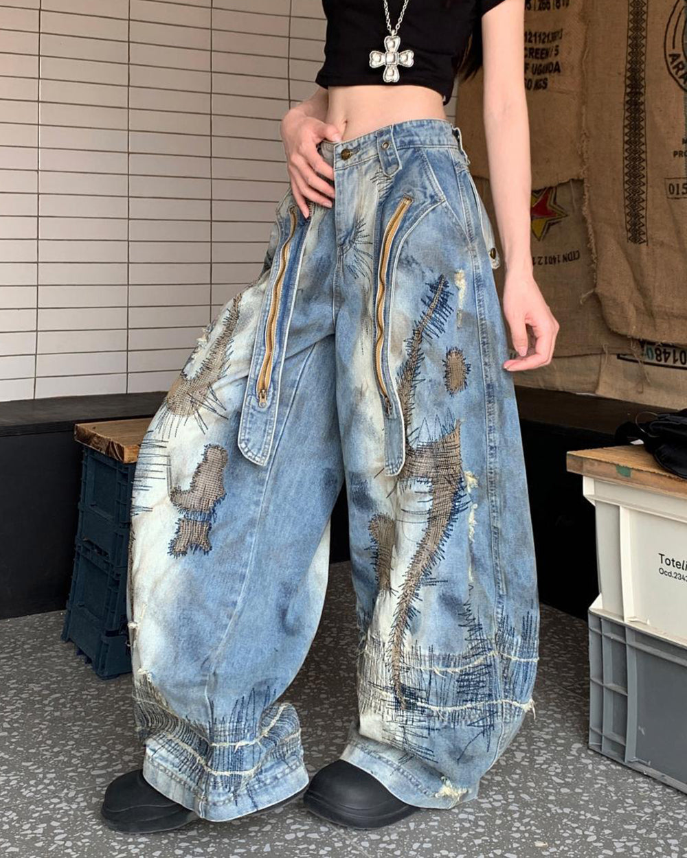 Vintage-Style Oversized Sketch Jeans
